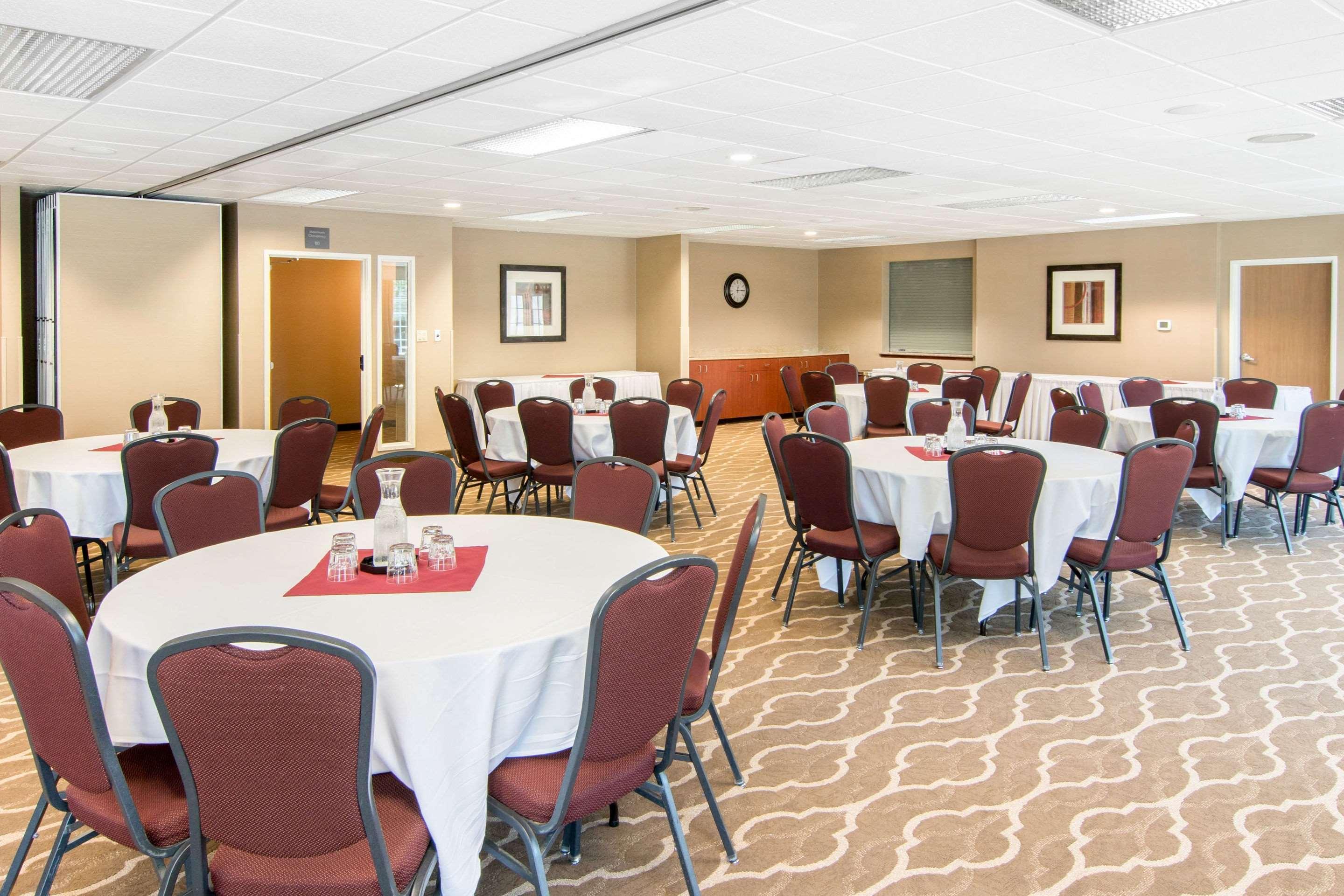 אלבני Comfort Suites Linn County Fairground And Expo מראה חיצוני תמונה